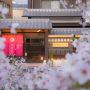3* Ryokan (tradycyjny japoński pensjonat lub zajazd) Takasegawa Bettei